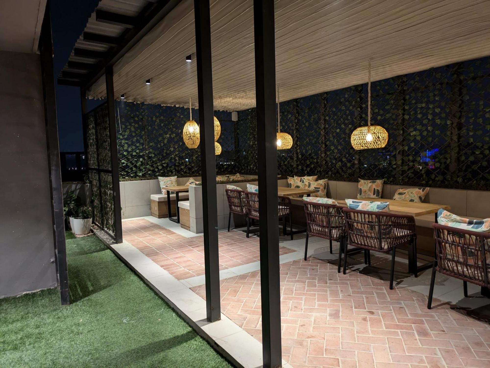 Stay Studio Hotel & Residences Gurgaon Exterior photo